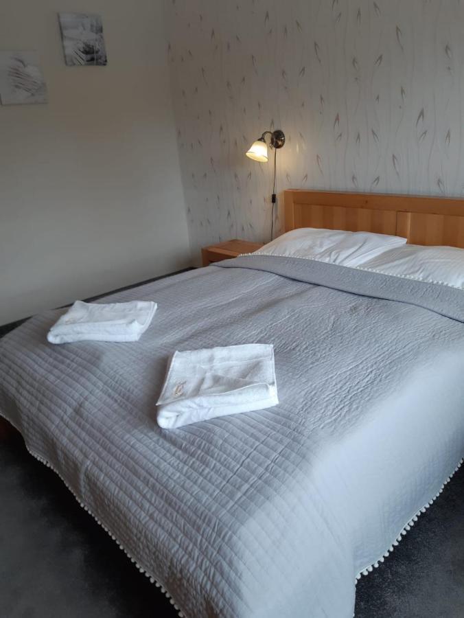 Hotel Nezabudka ตาตรันสกา ชตราบา ภายนอก รูปภาพ